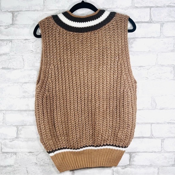 Melrose knitted Vest in size M - Picture 6 of 12